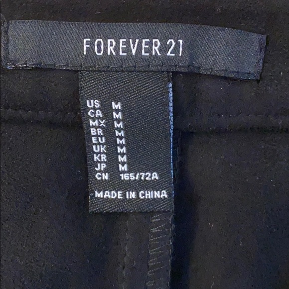 🔥3 FOR $10🔥 F21 Black Suede Skirt - Picture 3 of 3